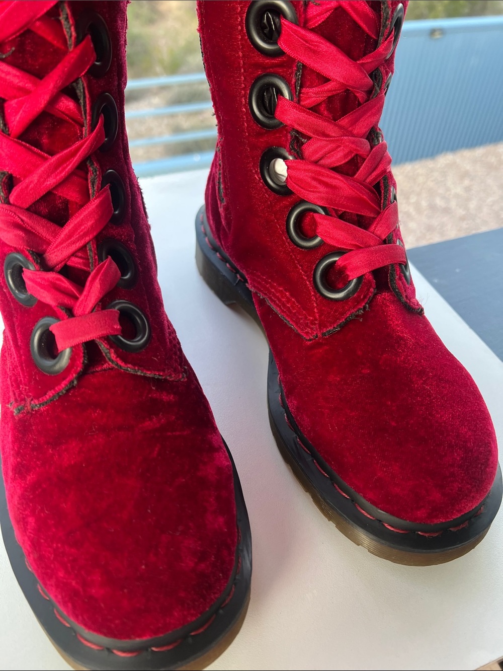 ❤️ Rare EC Dr. Martens Red Velvet 20 Eye Lace Up Knee High Boots ❤️ - Picture 13 of 15